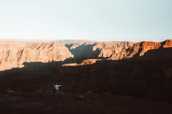 Quels sont les meilleurs itinéraires pour une randonnée dans les montagnes de la Sierra de Guadarrama en Espagne ?
